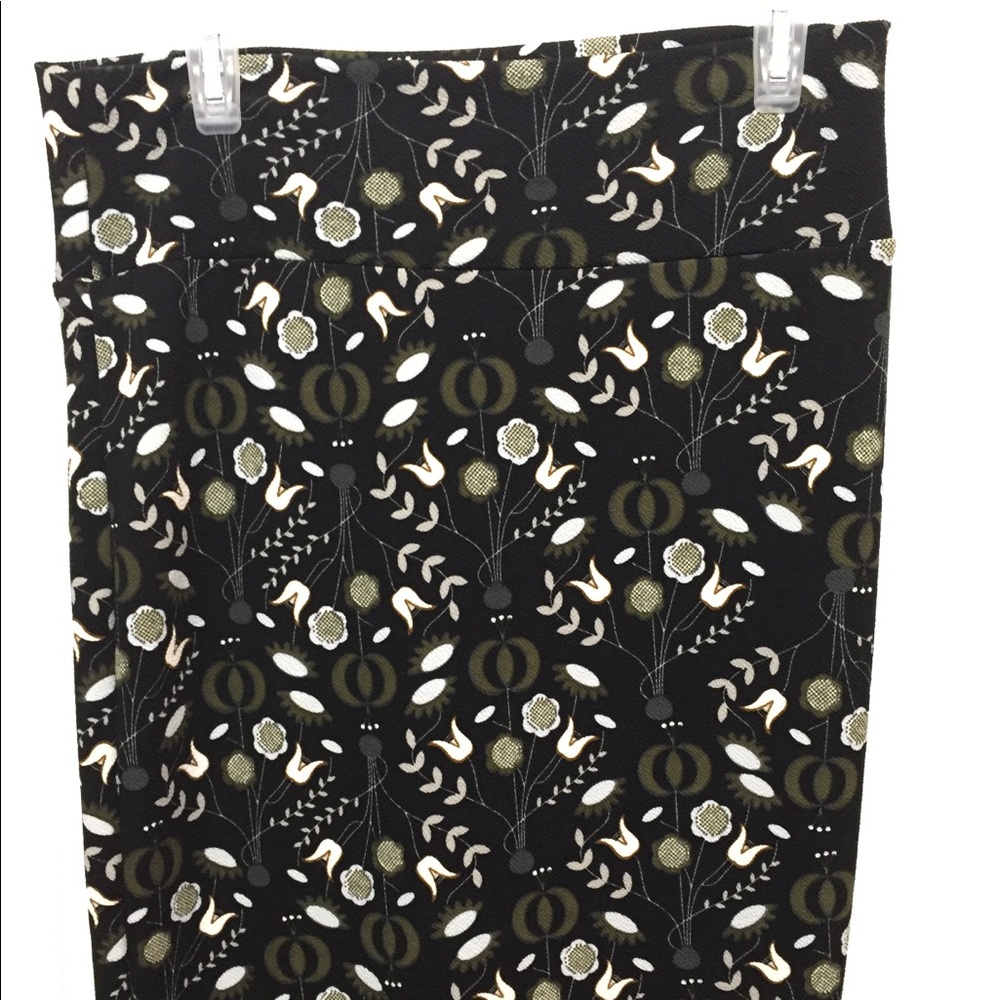 Lularoe Cassie Medium